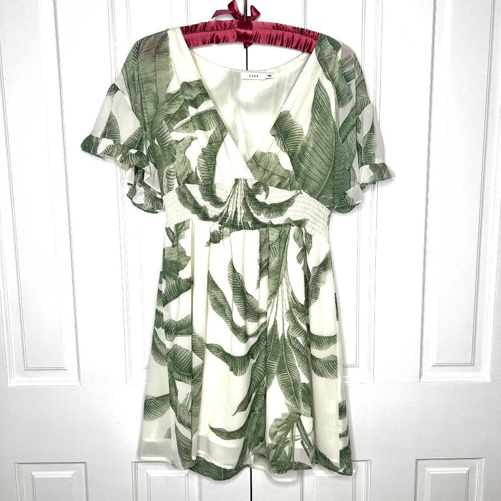Lush Casual M Short Dress with Palm Print